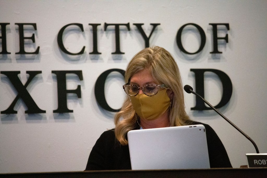 This image has an empty alt attribute; its file name is robyn.jpg